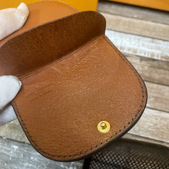 Louis Vuitton Coin Pouchette - Picture 8 of 11